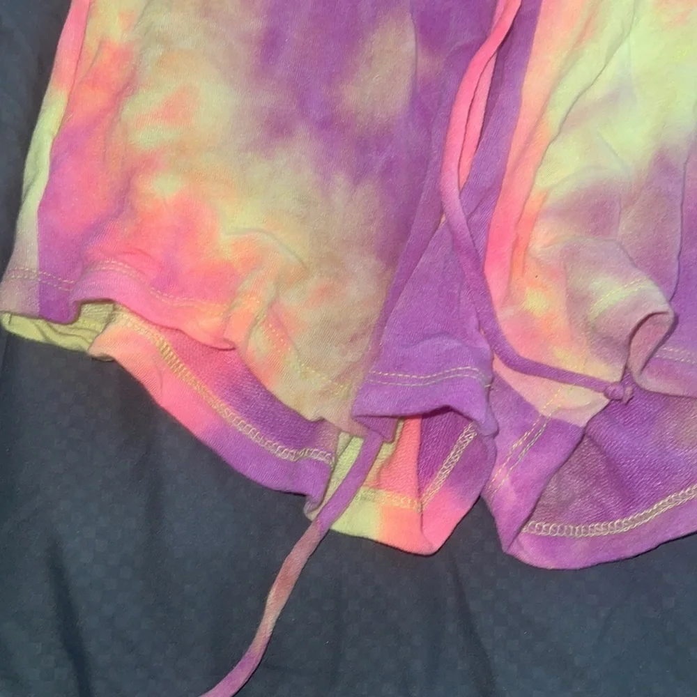 S Neon tie dyed white birch shorts